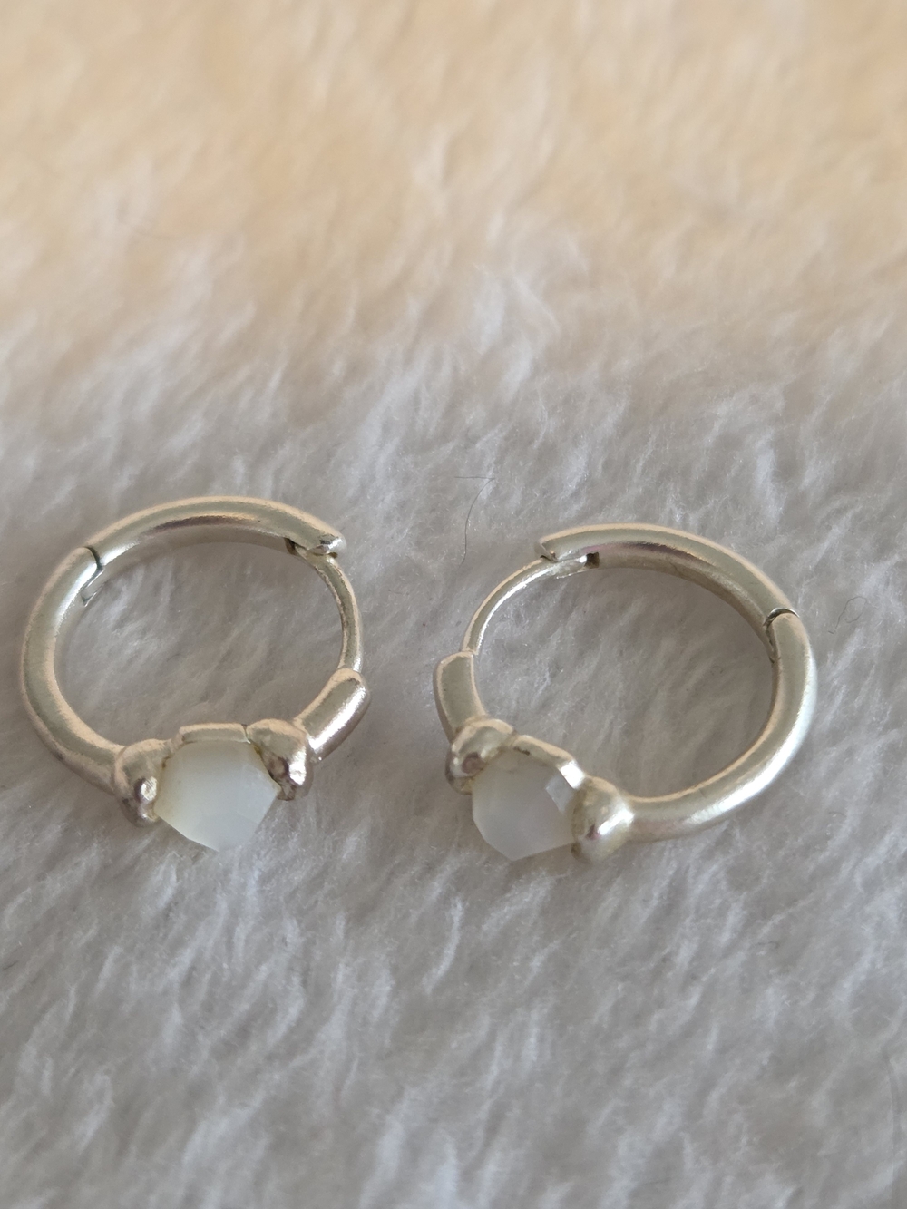 Kendra Scott Tomon Silver Ivory Mother of Pearl Huggie Earrings